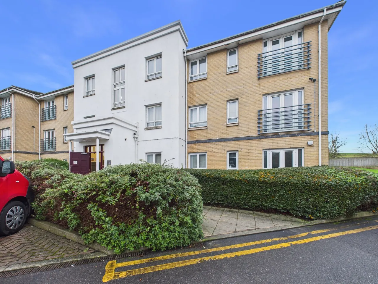 2 bed sovereign heights, slough, berkshire,sl3 for sale, Slough, Berkshire