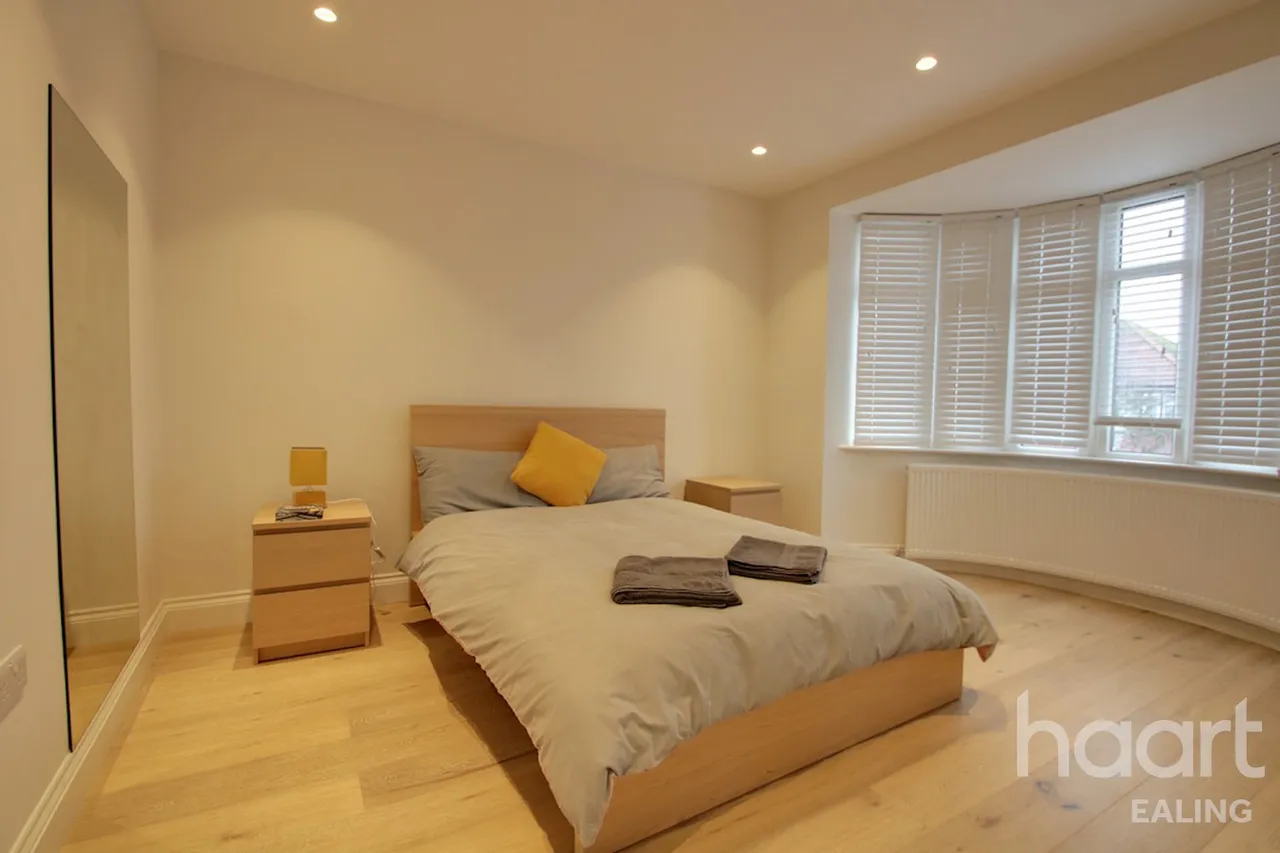 Huxley Gardens, London, NW10, photo 8
