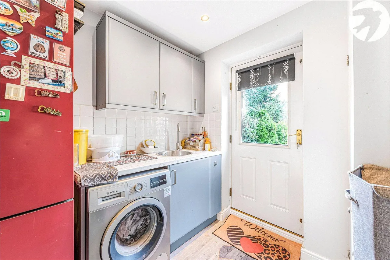Pentstemon Drive, Swanscombe, DA10, photo 13