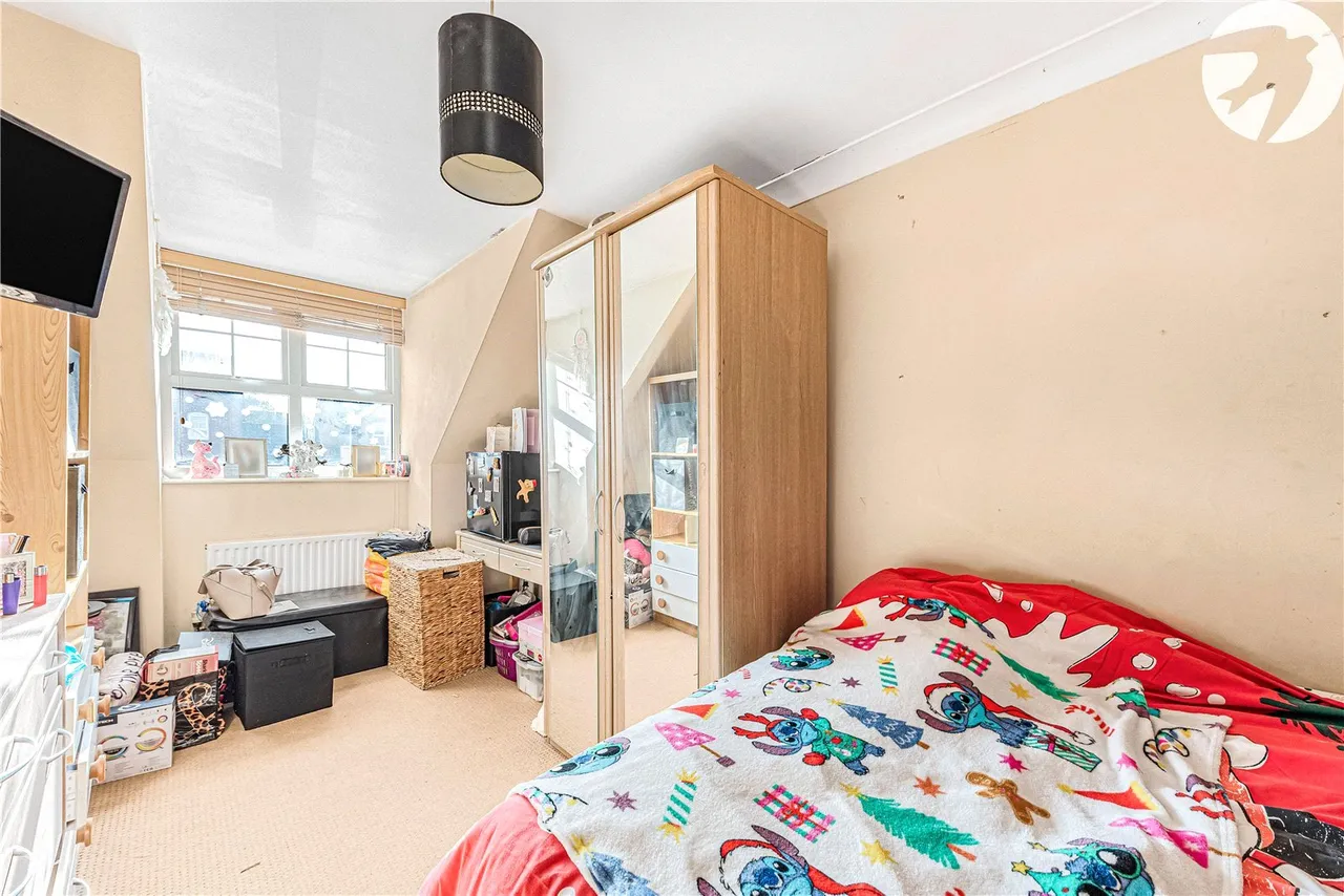 Pentstemon Drive, Swanscombe, DA10, photo 21
