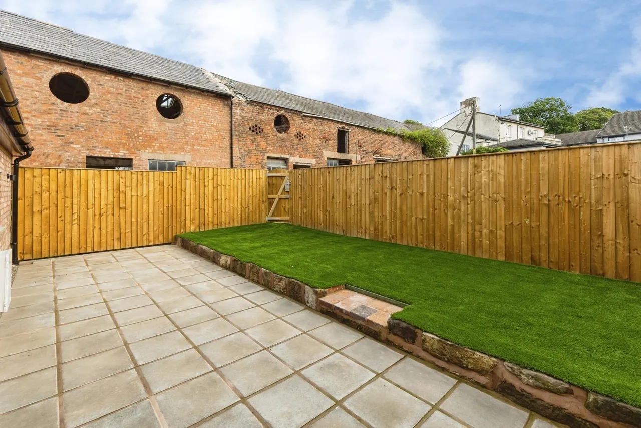 Thornton Green Lane, Thornton-le-Moors, CH2, photo 27