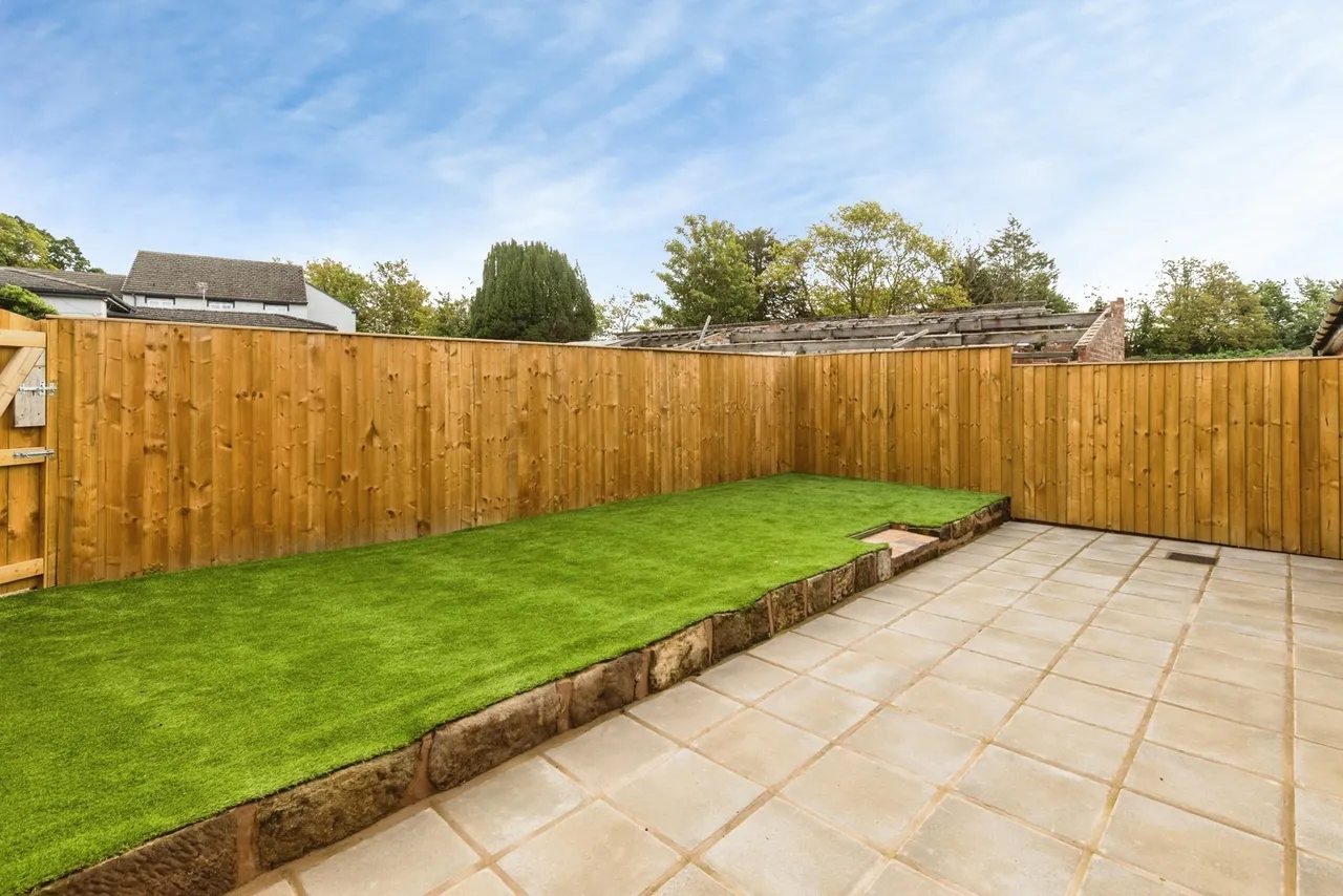 Thornton Green Lane, Thornton-le-Moors, CH2, photo 24
