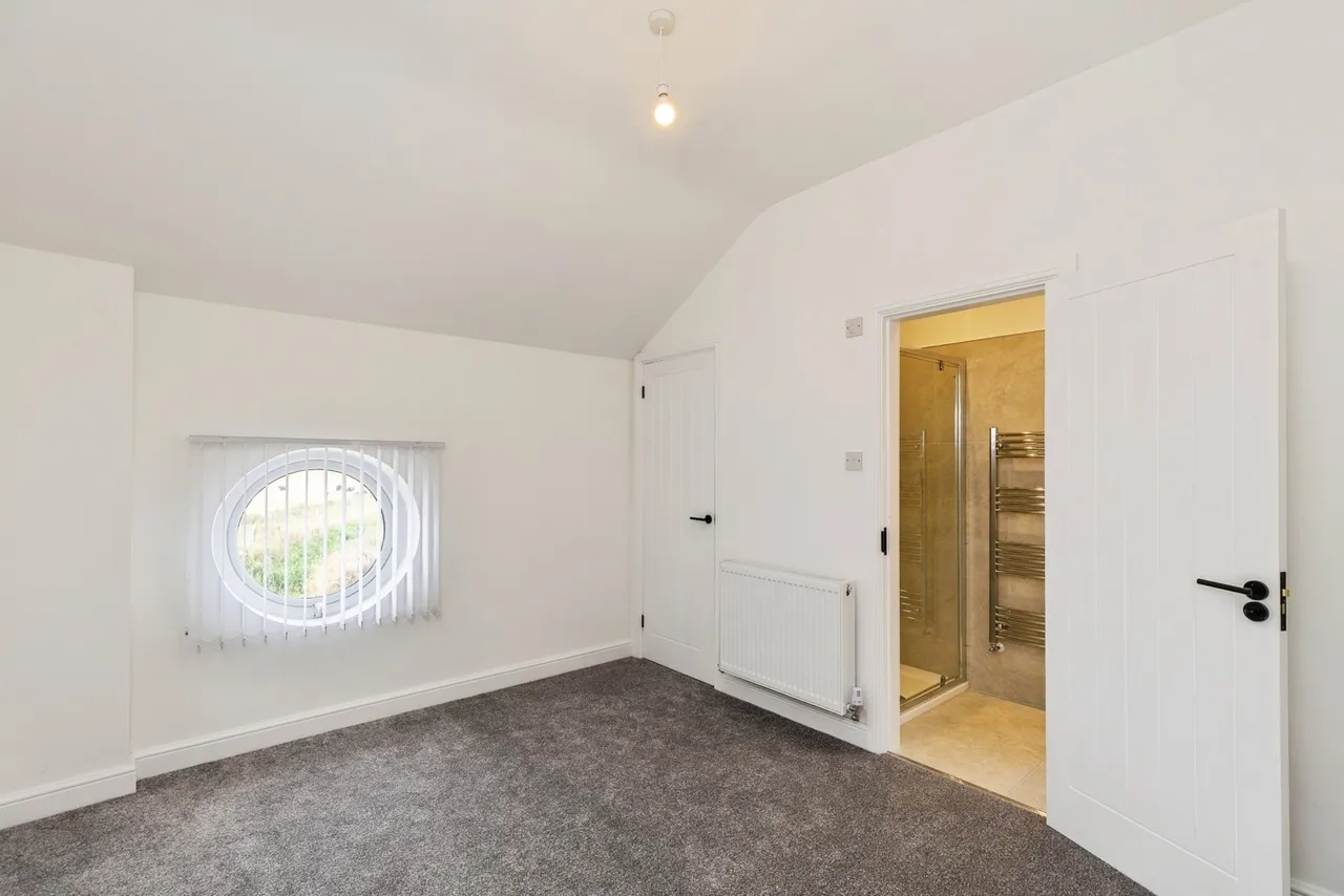 Thornton Green Lane, Thornton-le-Moors, CH2, photo 17