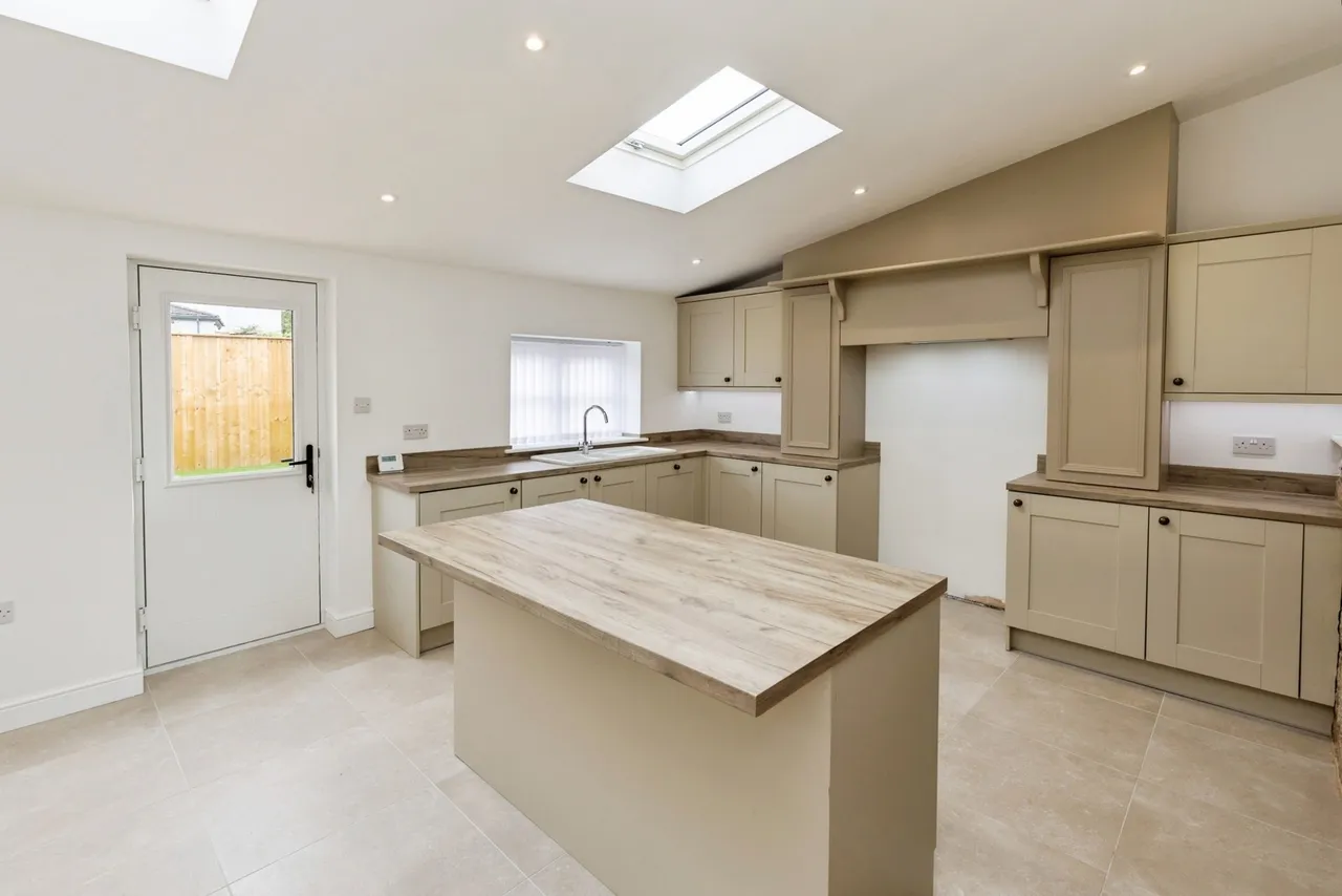 Thornton Green Lane, Thornton-le-Moors, CH2, photo 6