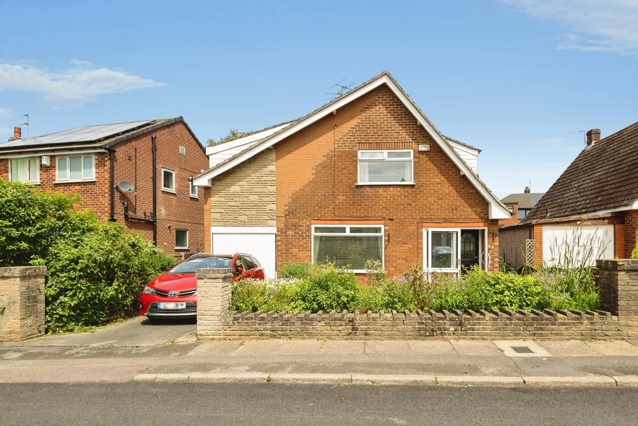 4 bed house for sale — Millbrook Avenue, Denton, Manchester, Greater Manchester, M34