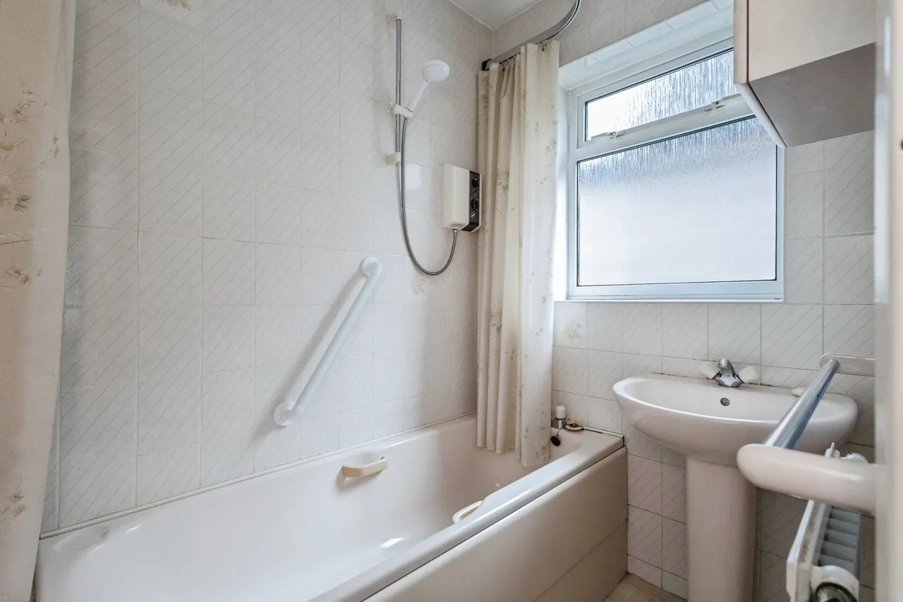 Millbrook Avenue, Denton, Manchester, Greater Manchester, M34, photo 21