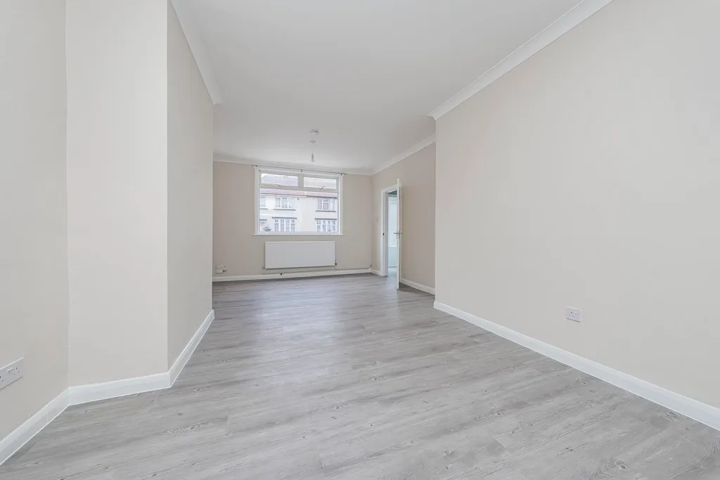 Hanover Circle, Hayes, photo 3