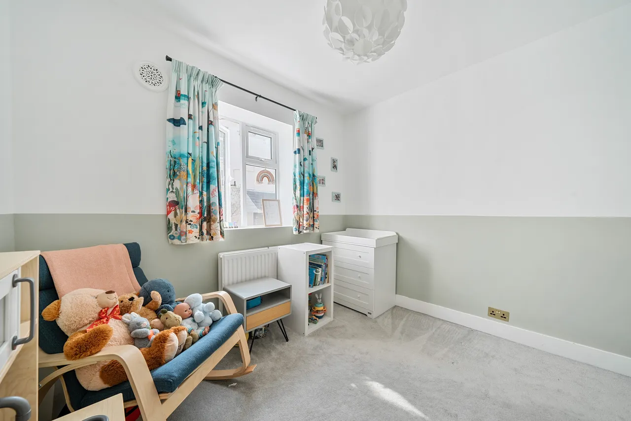 Warwick Road, London, N11, photo 10