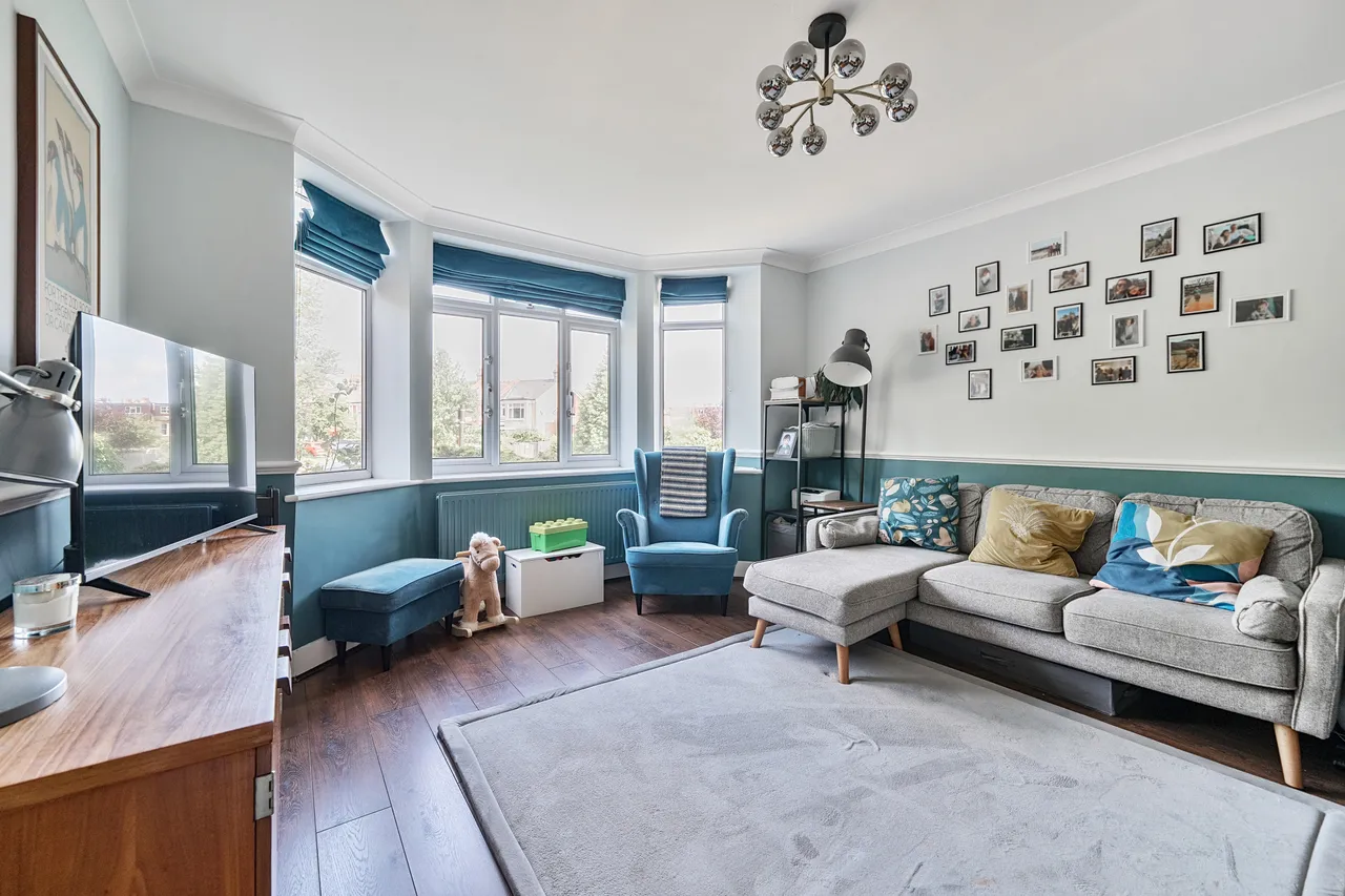 Warwick Road, London, N11, photo 4