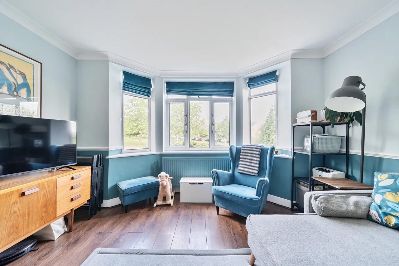 Warwick Road, London, N11, photo 5