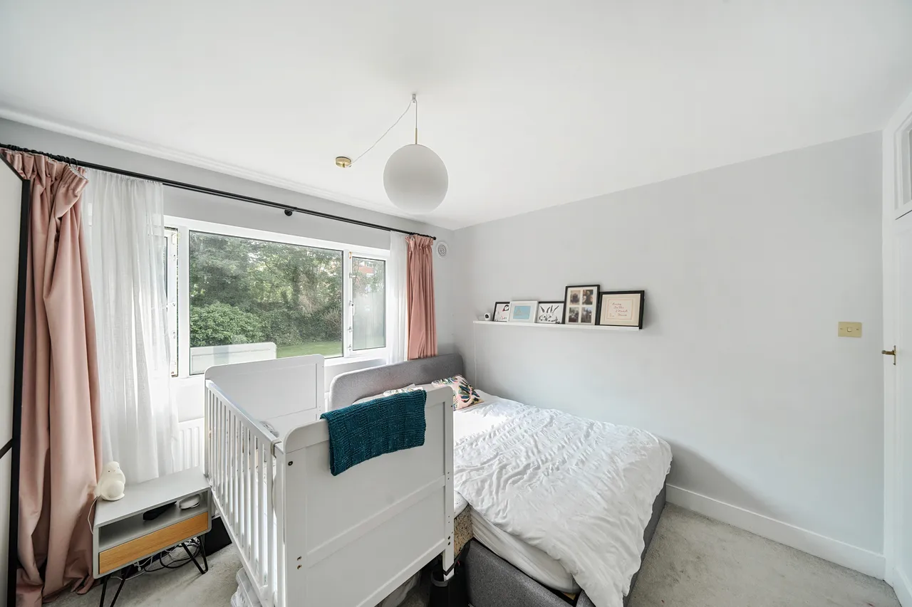 Warwick Road, London, N11, photo 9