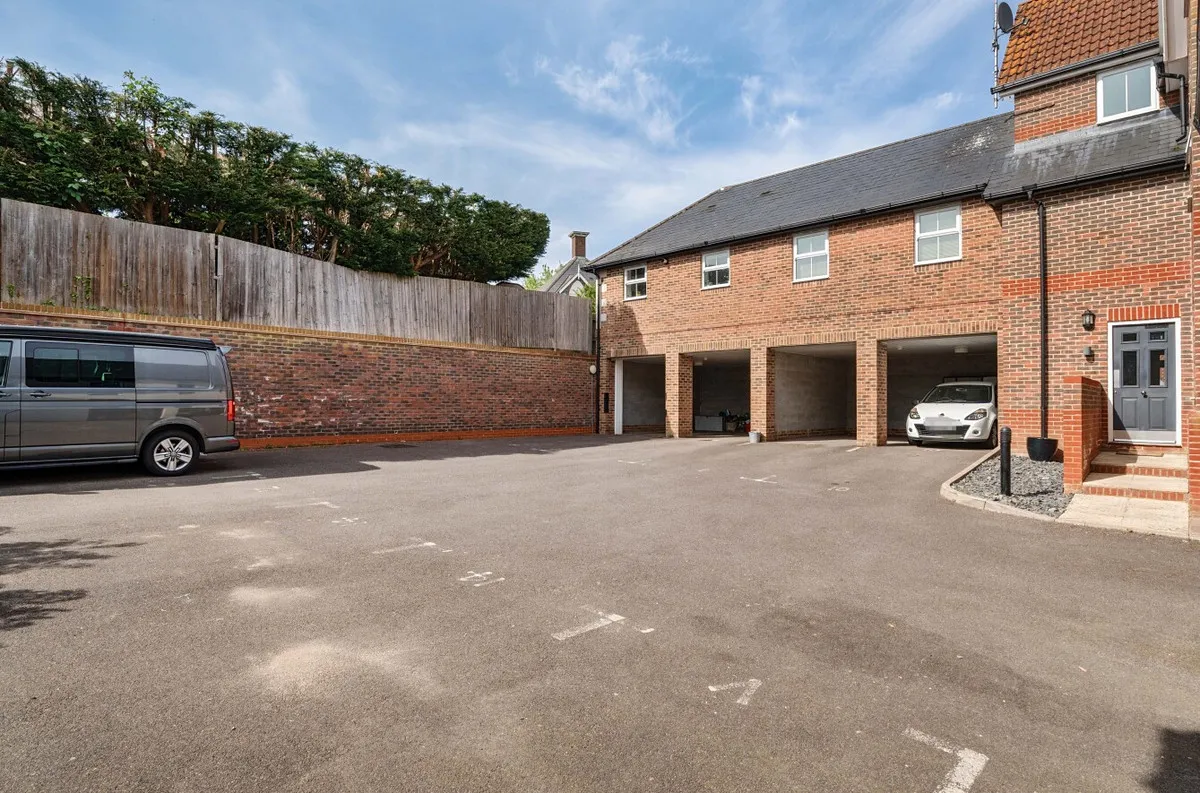 Pulborough, RH20 1FJ, photo 11