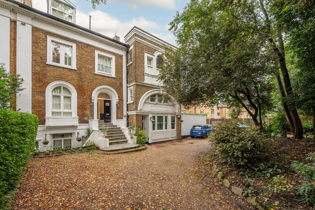 2 bed flat to rent, London, SW13