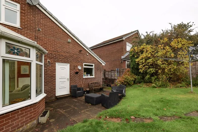 Longacres Drive Whitworth, Rochdale OL12 8JT, photo 31