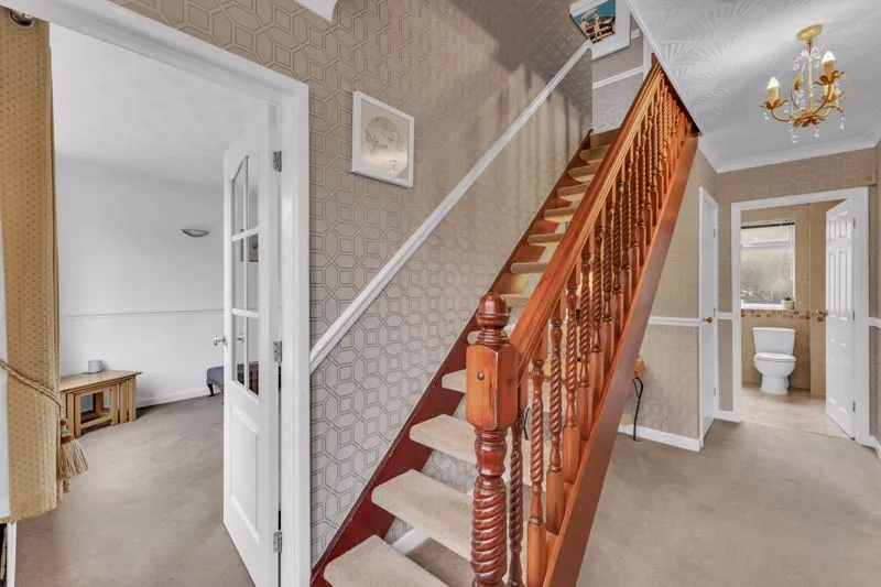 Longacres Drive Whitworth, Rochdale OL12 8JT, photo 2