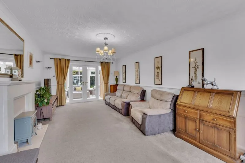 Longacres Drive Whitworth, Rochdale OL12 8JT, photo 3