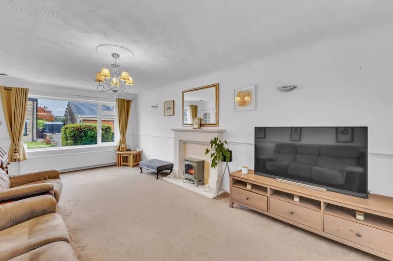 Longacres Drive Whitworth, Rochdale OL12 8JT, photo 4