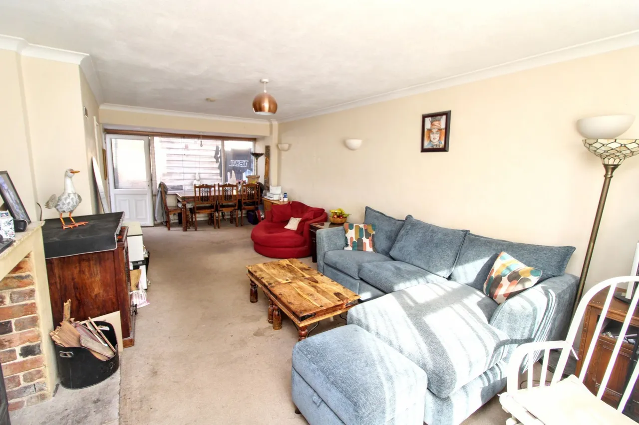 Firs Close, Hazlemere, HP15, photo 2