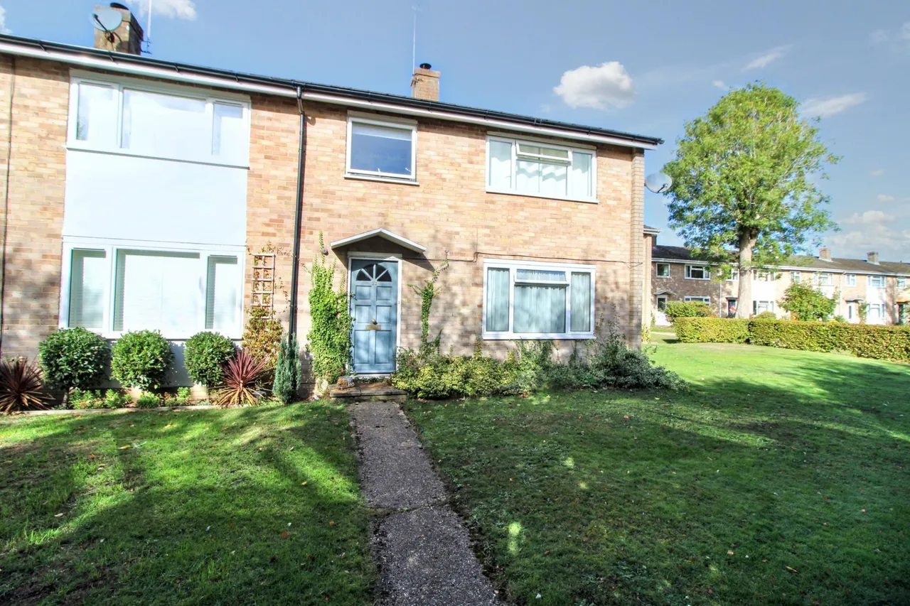3 bed house for sale, Firs Close, Hazlemere, HP15