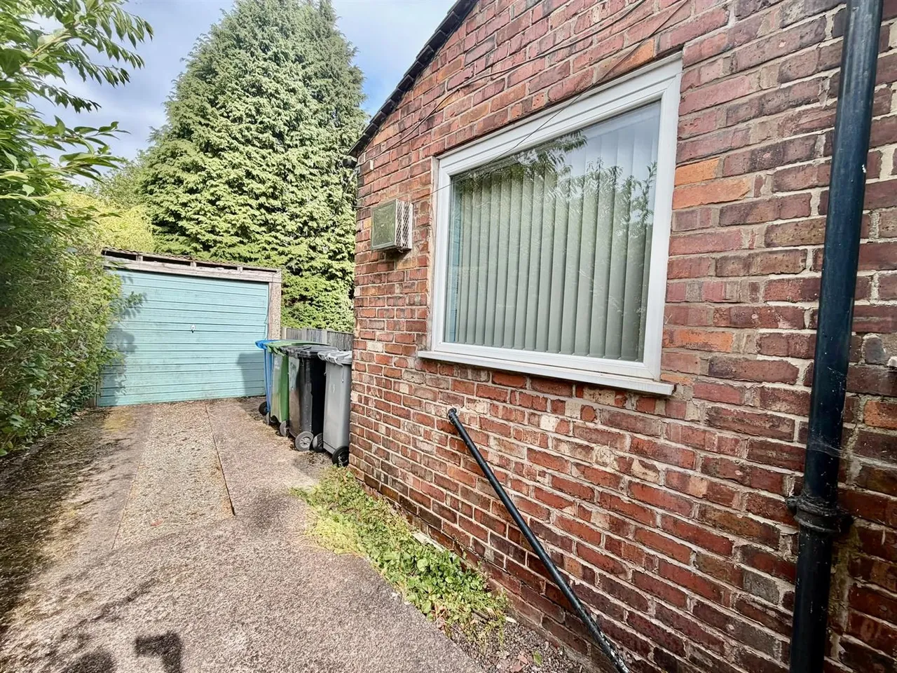 Langdale Road, Sale, M33, photo 13