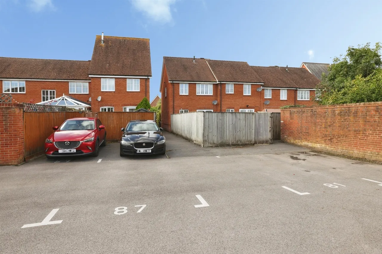 Carpenter Drive, Amesbury, SP4, photo 13