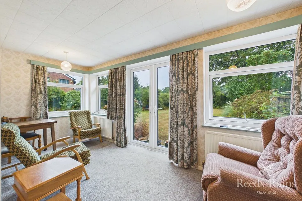 Willow Drive, Wakefield, West Yorkshire, WF1, photo 3
