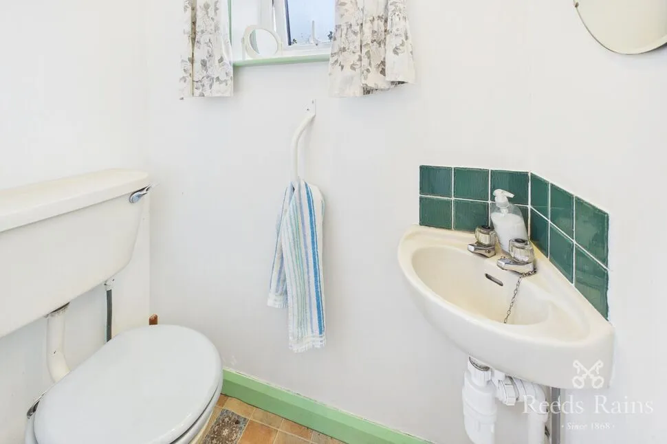 Willow Drive, Wakefield, West Yorkshire, WF1, photo 11