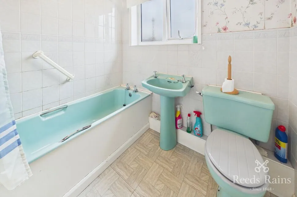 Willow Drive, Wakefield, West Yorkshire, WF1, photo 9