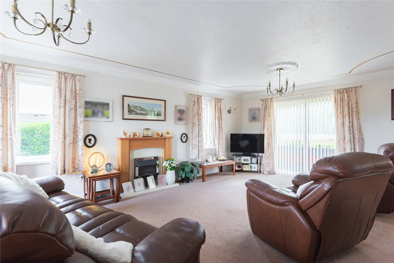 Barnfields, Newtown, Powys, SY16 2LA, photo 3