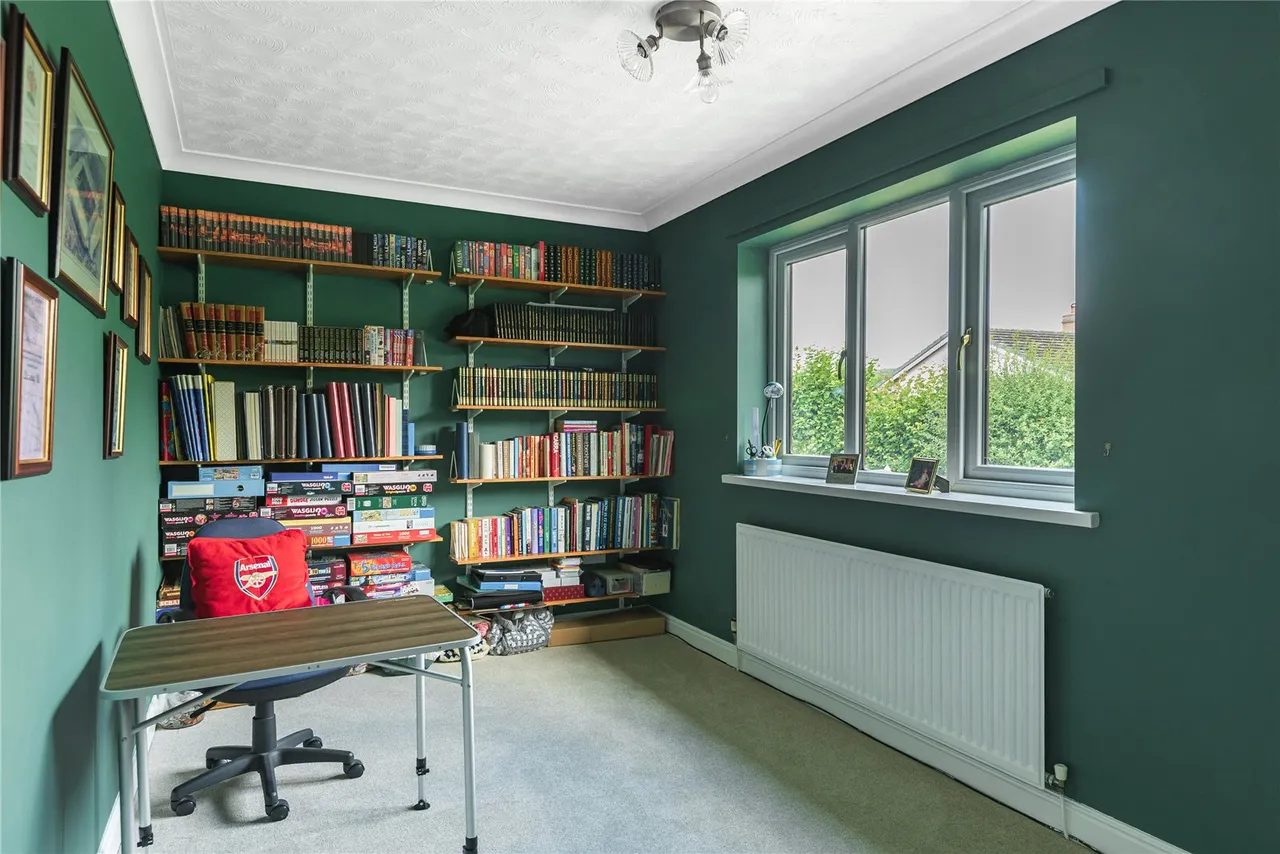 Barnfields, Newtown, Powys, SY16 2LA, photo 19