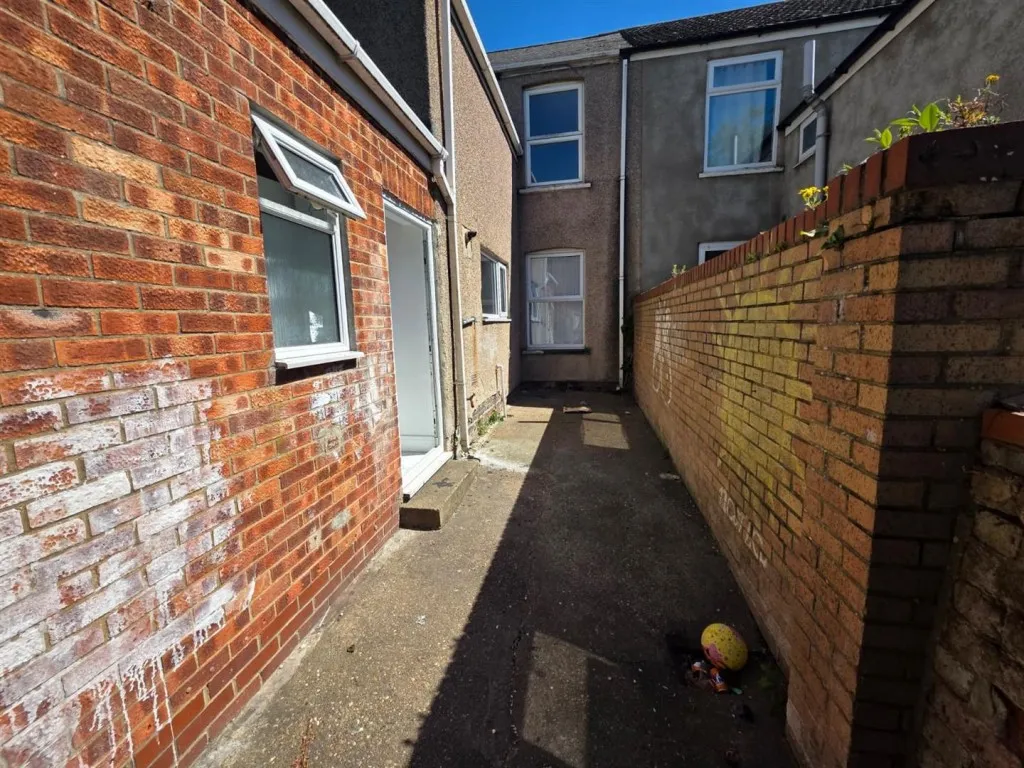 Willingham Street, Grimsby, DN32, photo 9