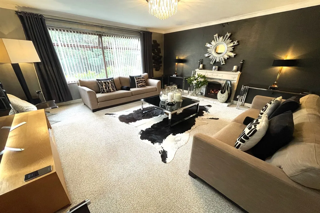 Mere, Knutsford, photo 2