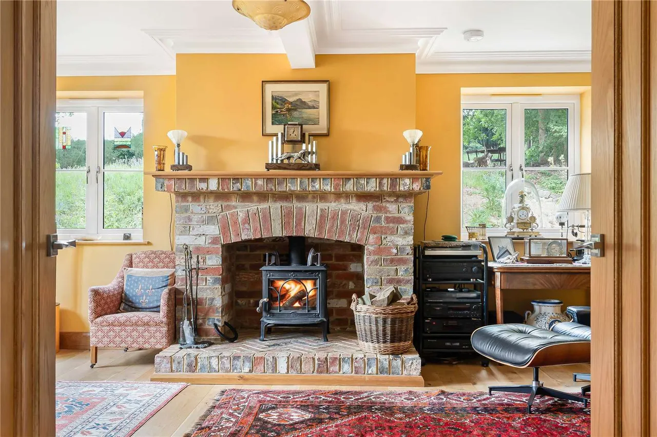Gay Street, Pulborough, West Sussex, RH20 2HH, photo 5