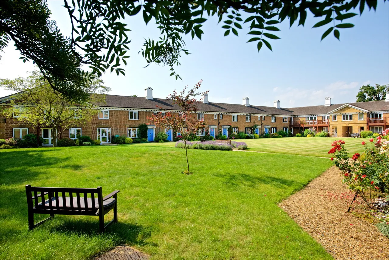 Malthouse Court, The Lindens, NN12, photo 4