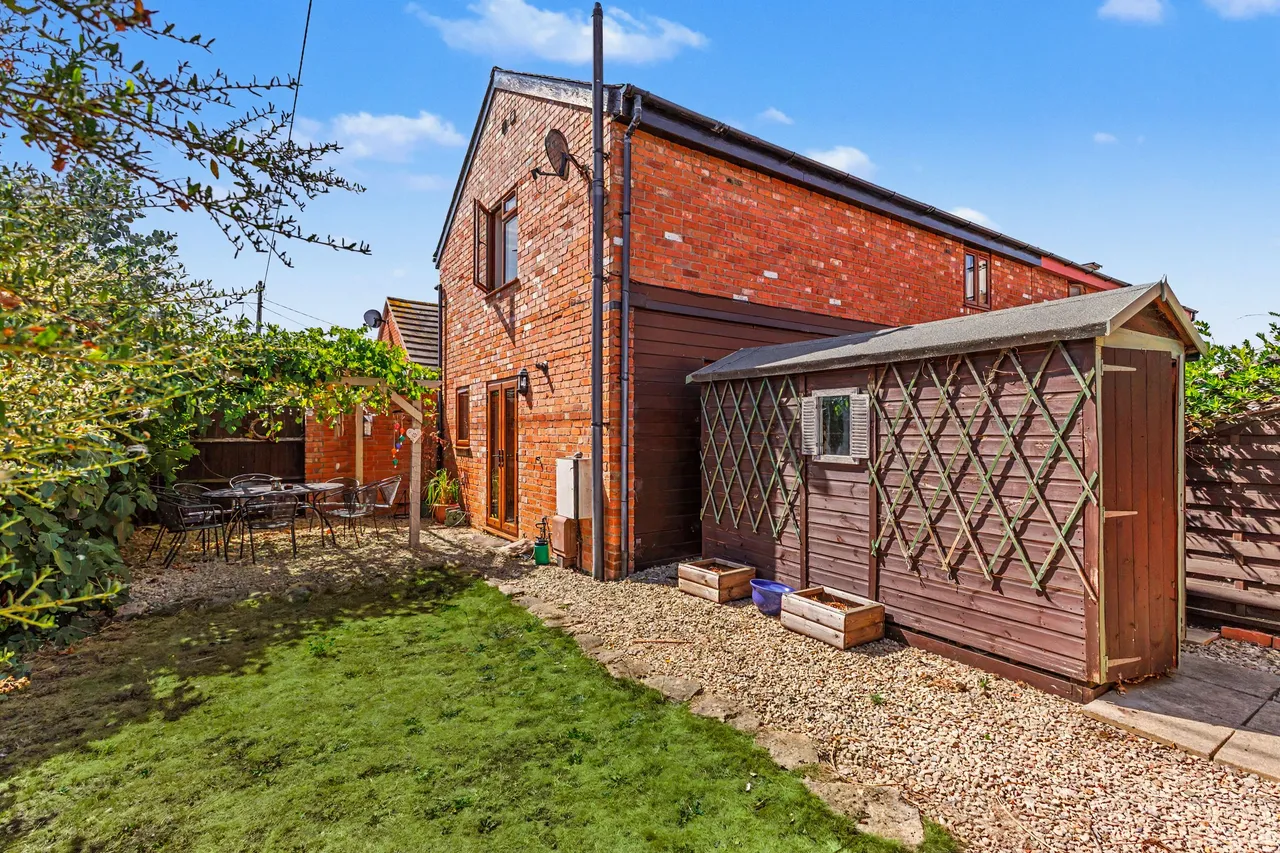 Main Street, Offenham, WR11, photo 4