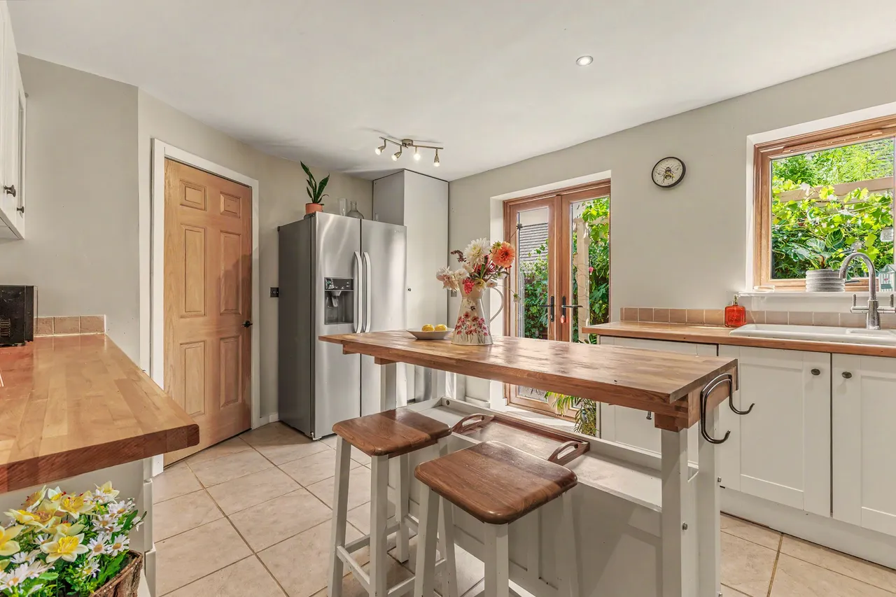 Main Street, Offenham, WR11, photo 6