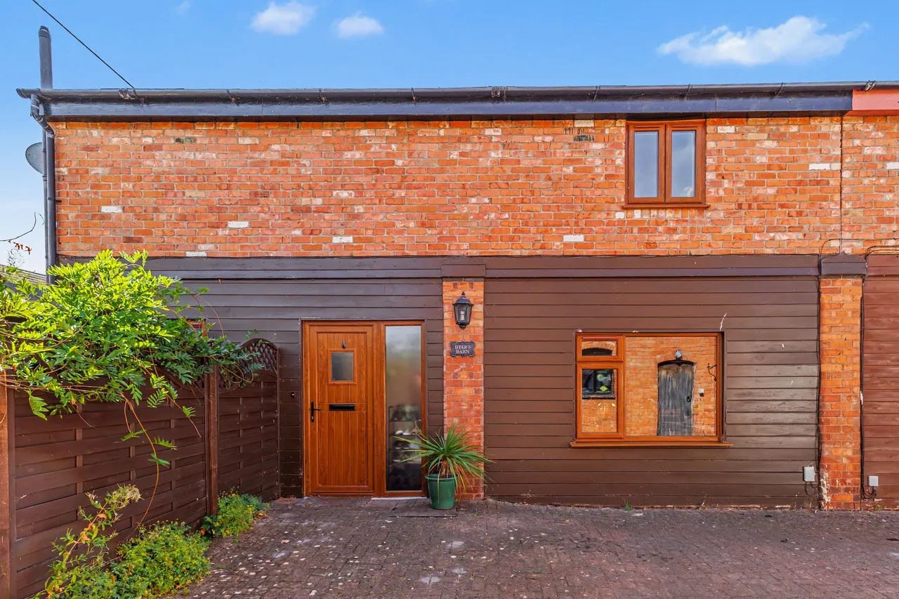 3 bed house for sale — Main Street, Offenham, WR11