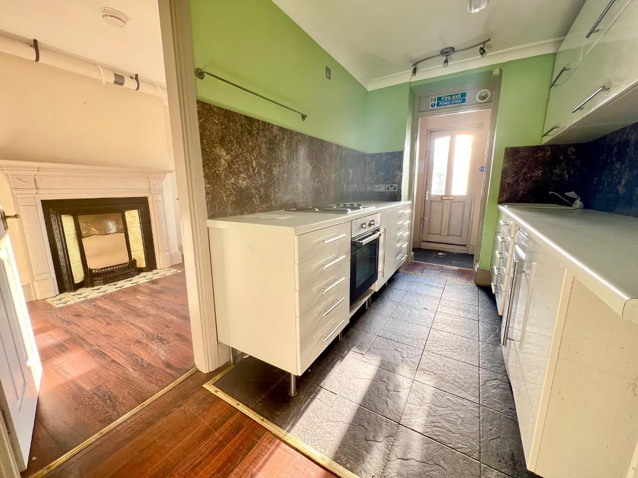 Newcastle Terrace, Framwellgate Moor, DH1, photo 4