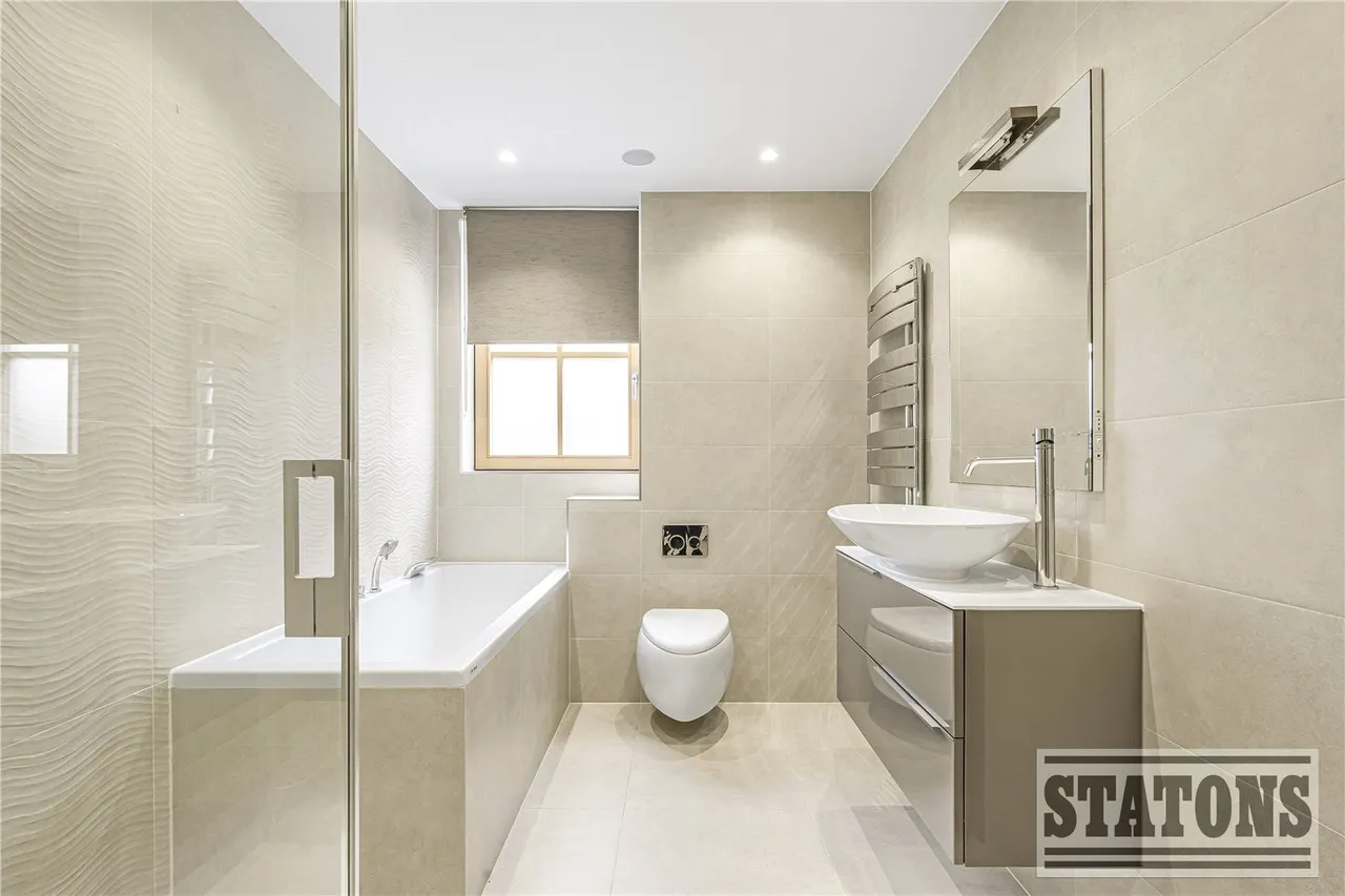 Totteridge Lane, London, N20 8DX, photo 8