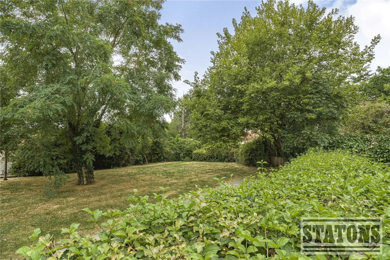 Totteridge Lane, London, N20 8DX, photo 27