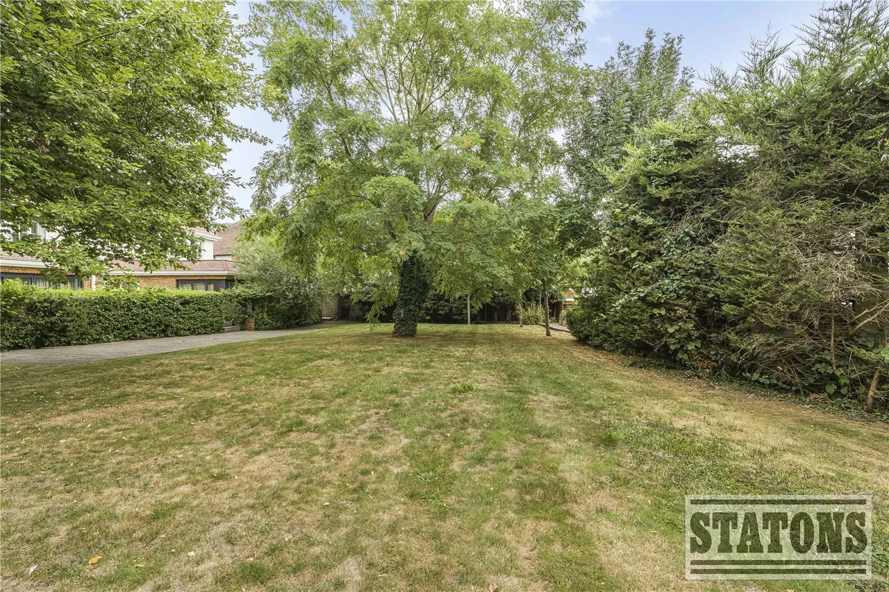 Totteridge Lane, London, N20 8DX, photo 26