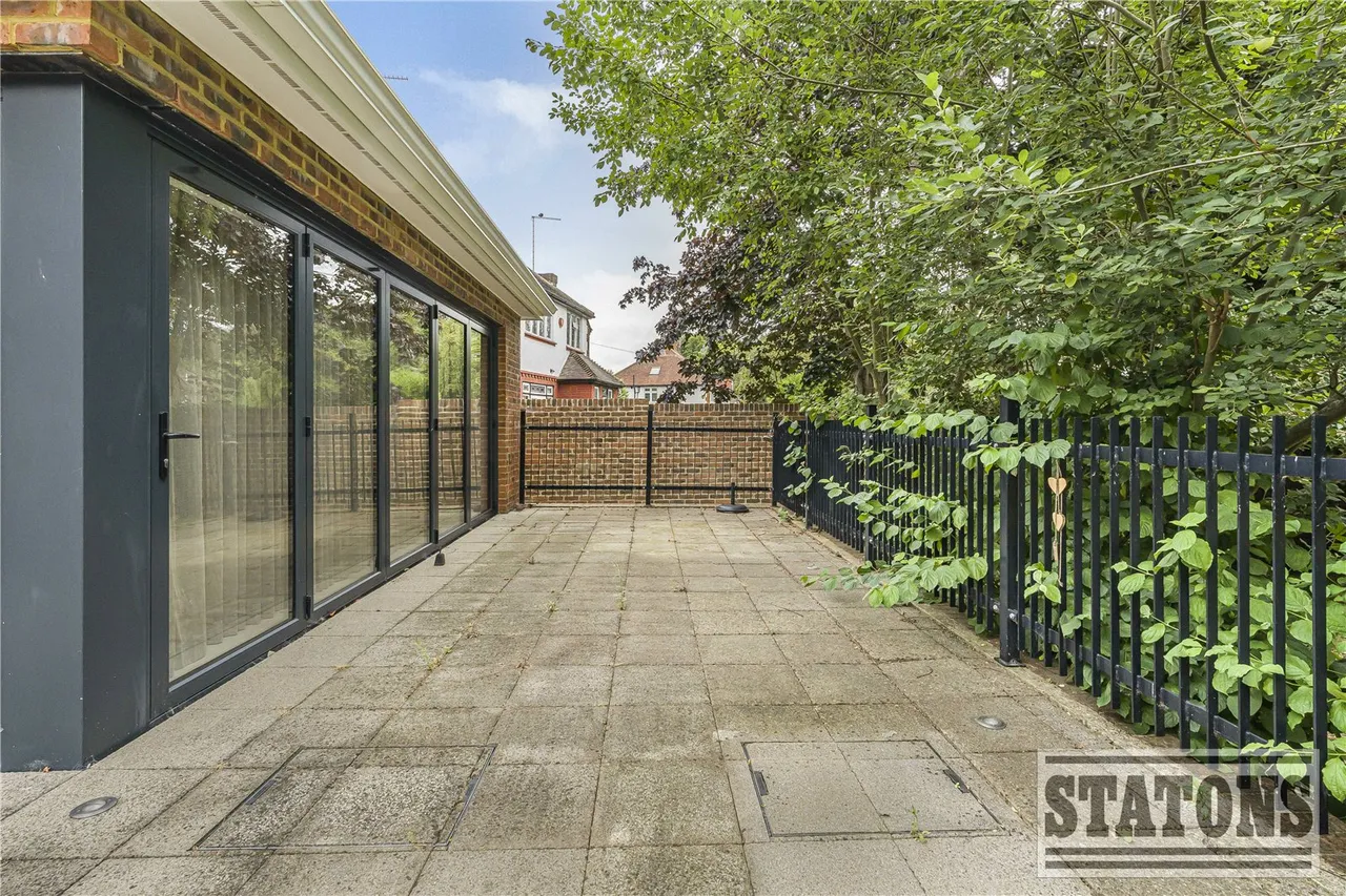 Totteridge Lane, London, N20 8DX, photo 13