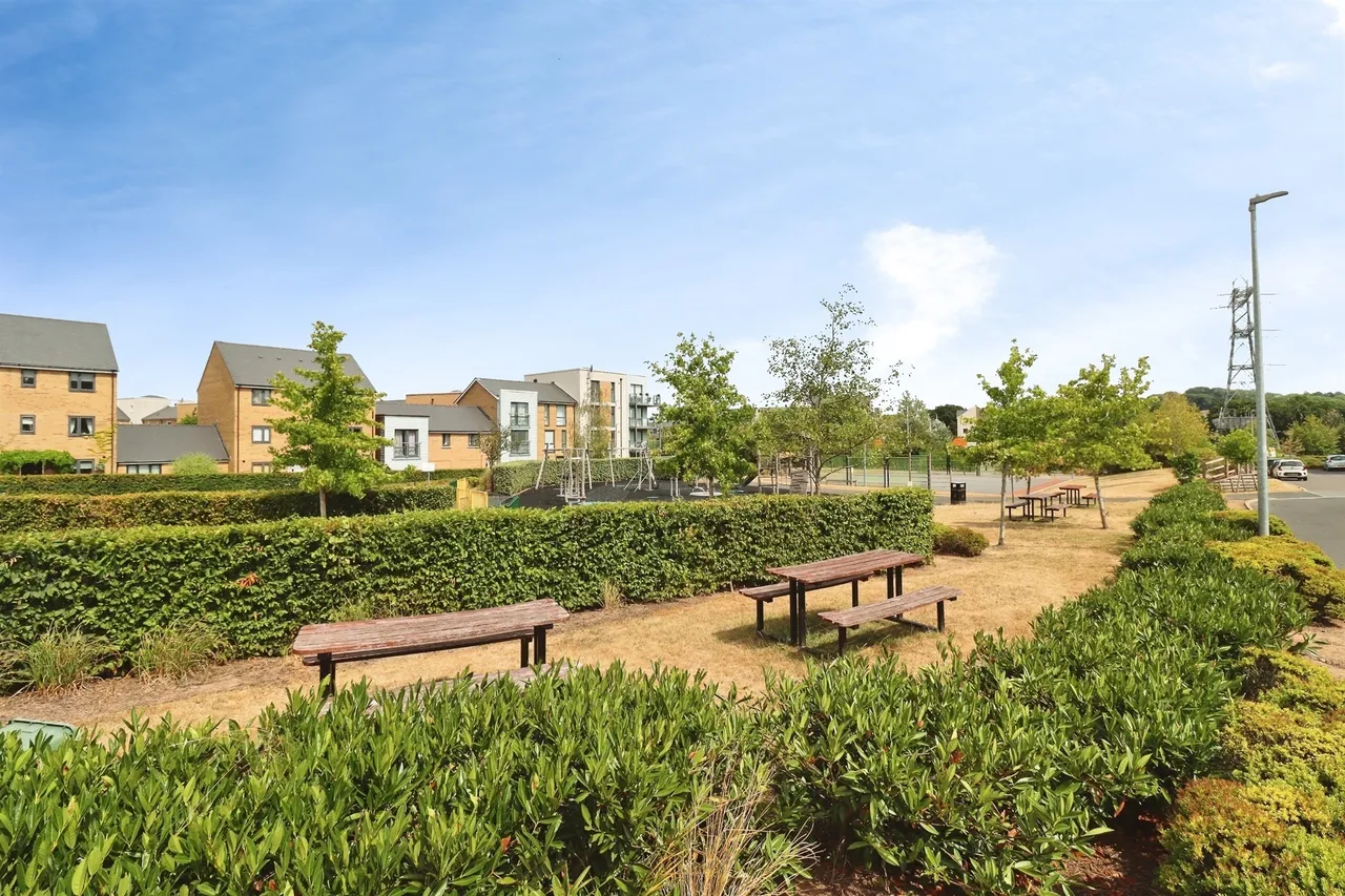Snowdrop Drive, Emersons Green, BS16, photo 13
