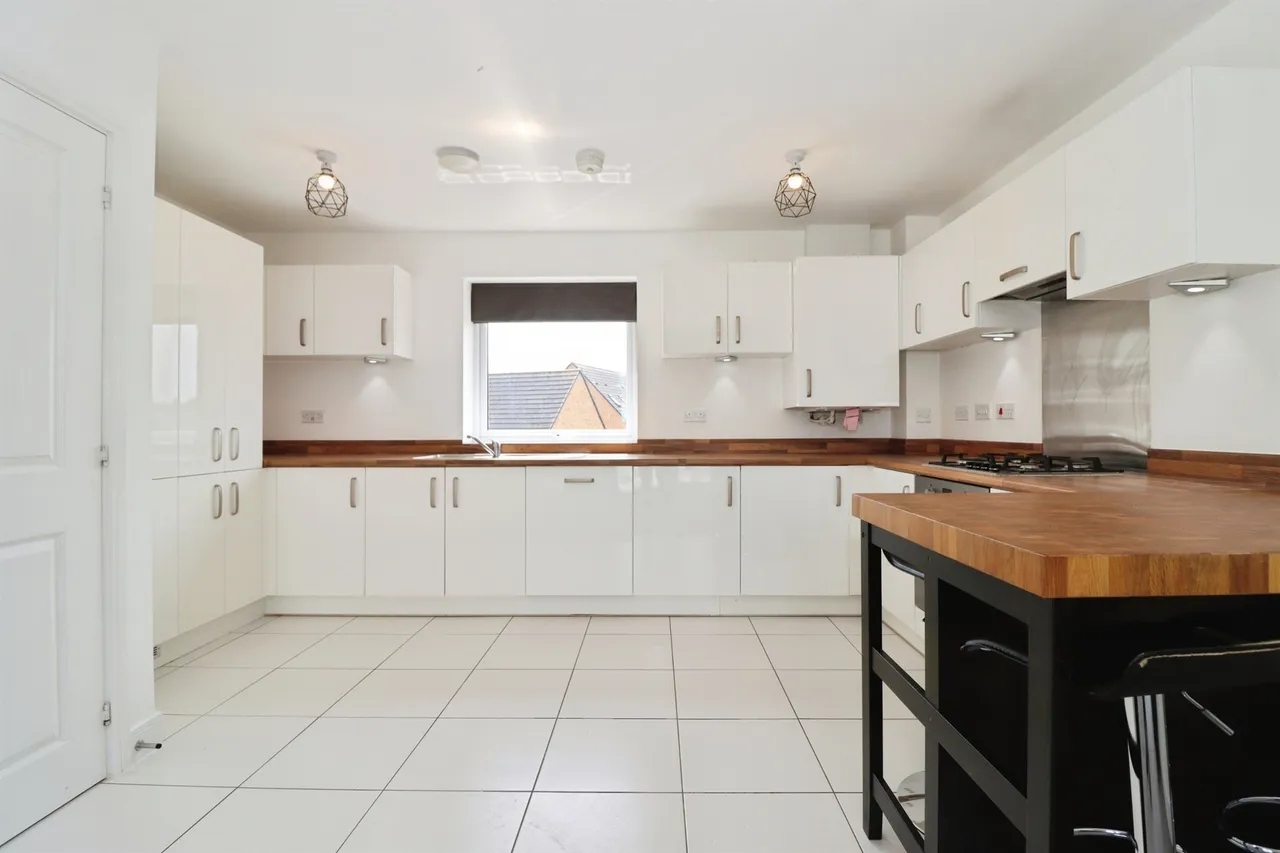 Snowdrop Drive, Emersons Green, BS16, photo 3