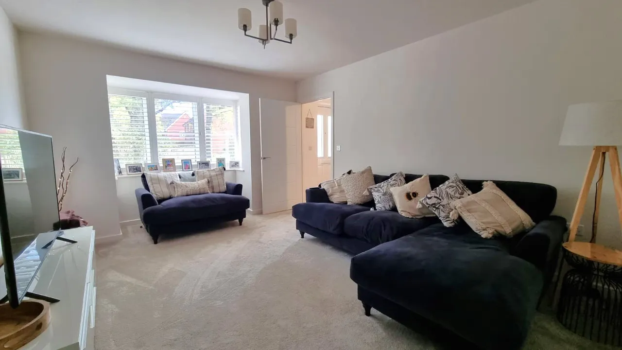 Hoadley Road, Horley, RH6, photo 14