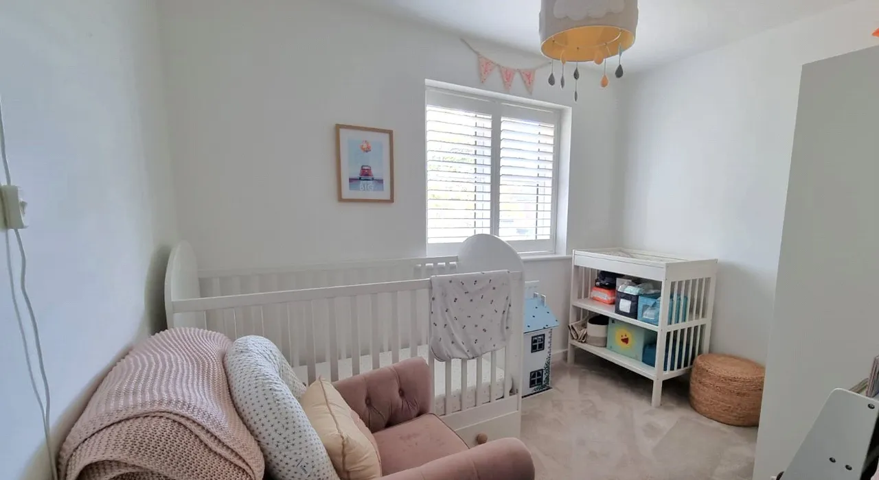 Hoadley Road, Horley, RH6, photo 17