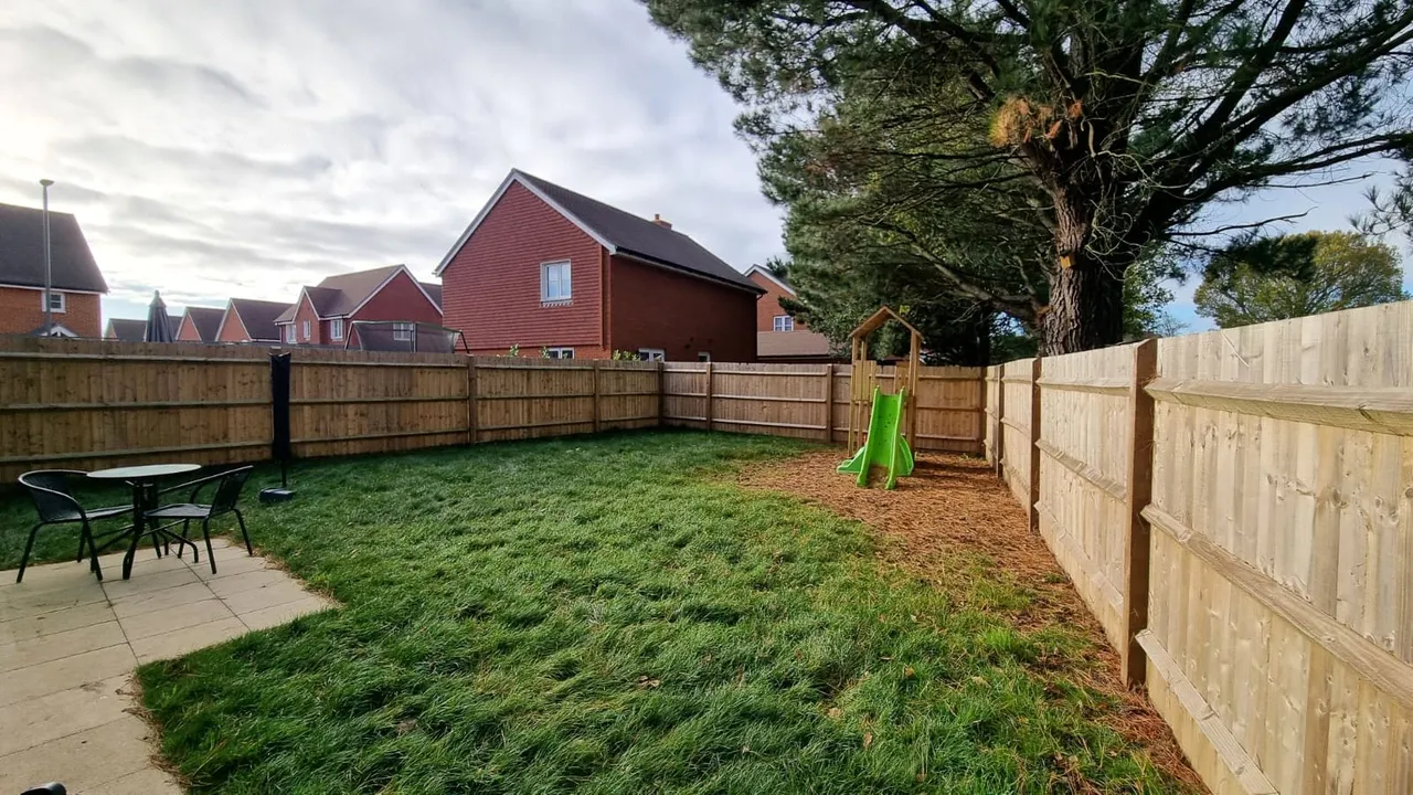 Hoadley Road, Horley, RH6, photo 11