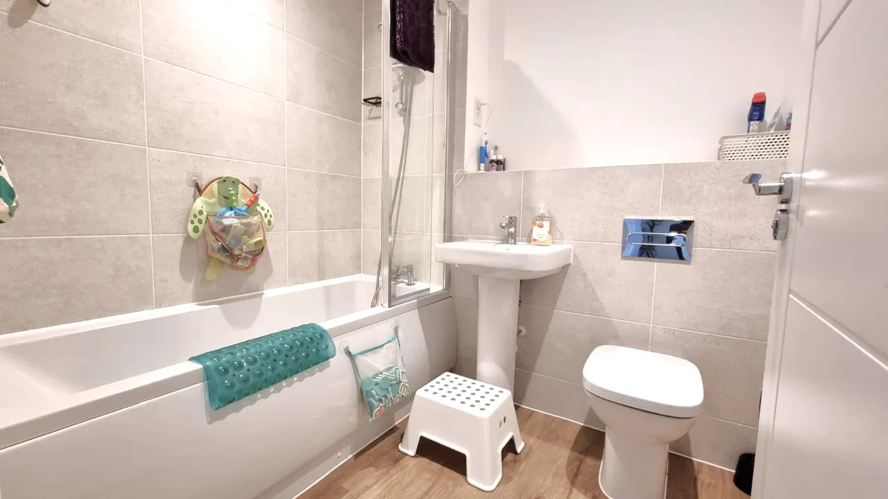 Hoadley Road, Horley, RH6, photo 19