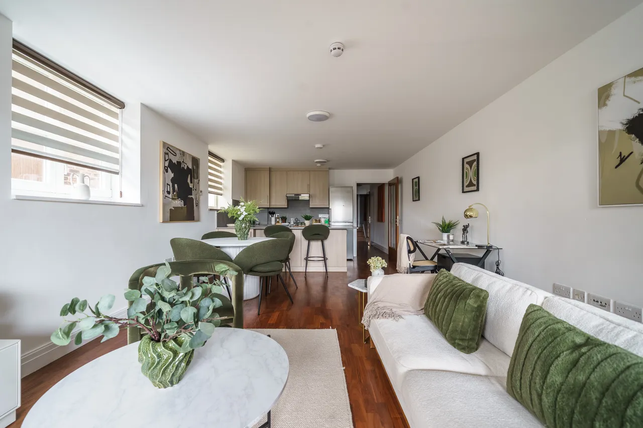 North Road, Brentford, TW8, photo 8