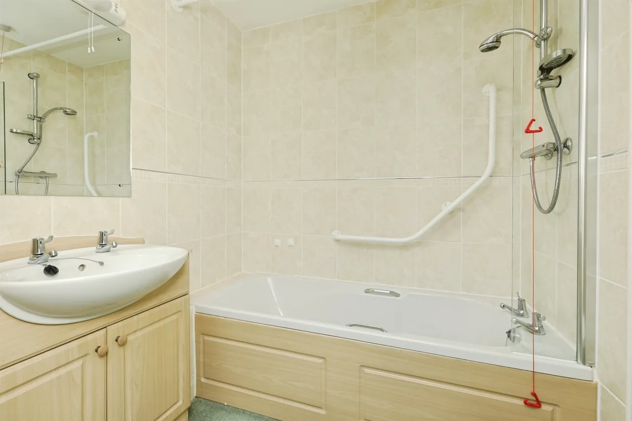 Charter Court, Retford, photo 9